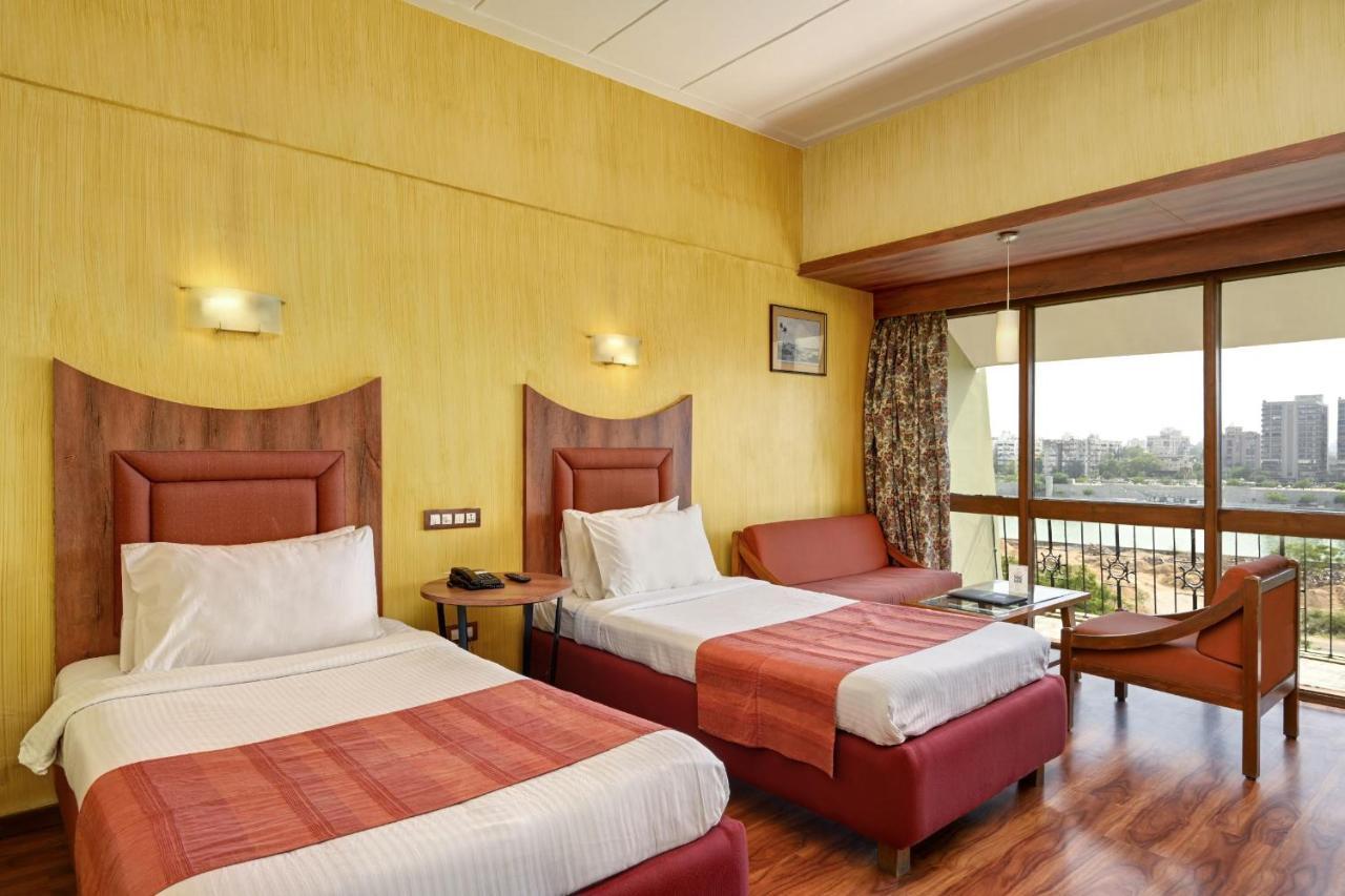 The Cama - A Sabarmati Riverfront Hotel Ahmedabad Luaran gambar